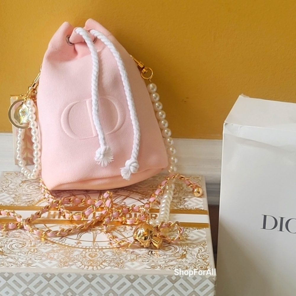 Dior - Picture 5 of 16